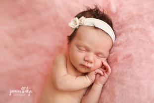 professional newborn photographers perth