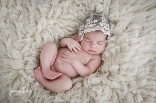 newborn posing ideas